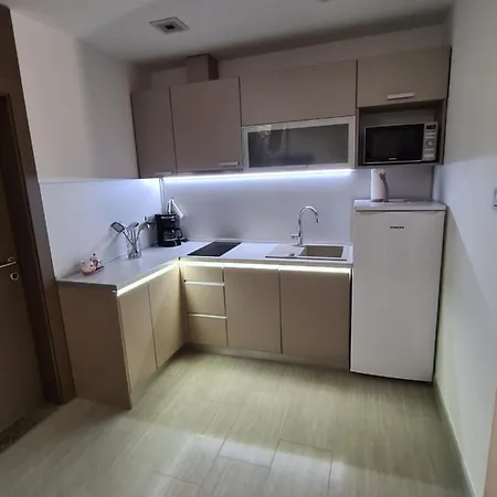 Apartment Lorena - 100m To The Vir