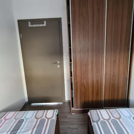 Apartman Lorena - 100m To The Beach Apartment Vir