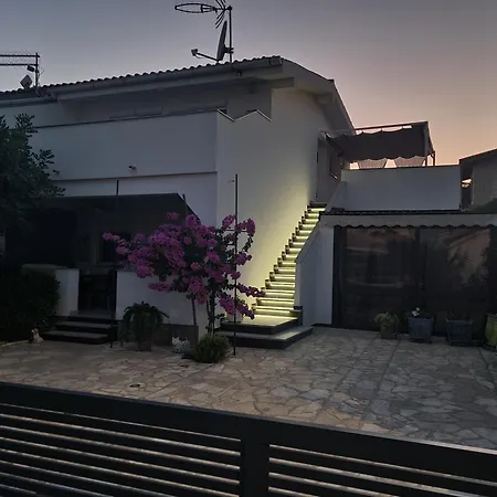 Lorena - 100m To The Daire *