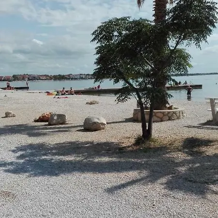 Apartman Lorena - 100m To The Beach Apartment